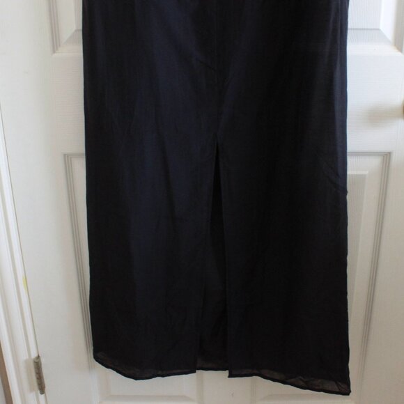 Elegant Black Strapless Maxi Dress - Picture 8 of 11